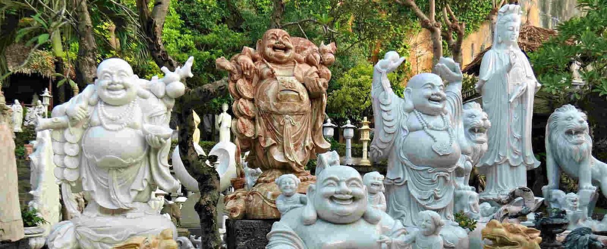Non Nuoc stone village