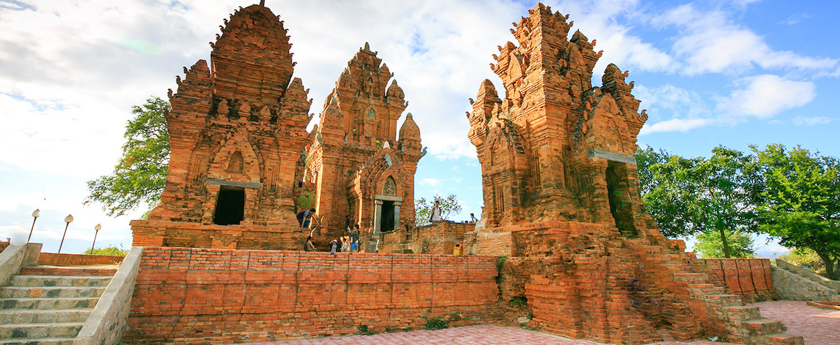 Poklong Gia rai Temples