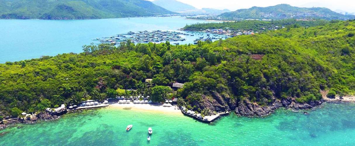 Tranh Beach Island