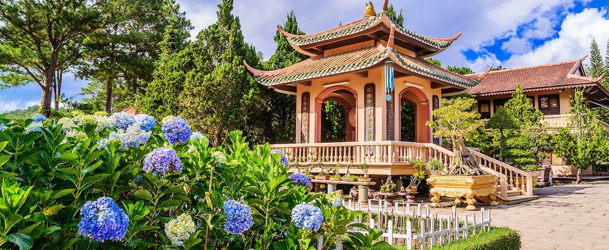 Truc Lam pagoda