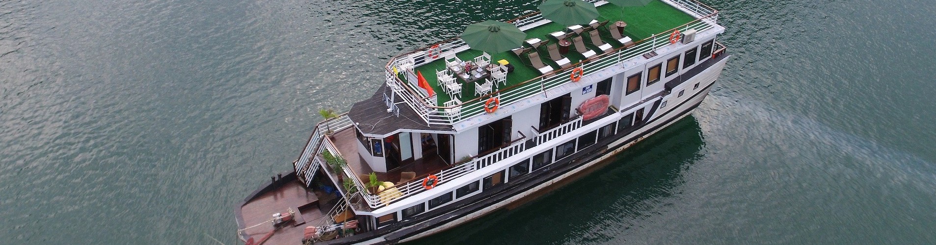 Legend White Dolphin Cruise