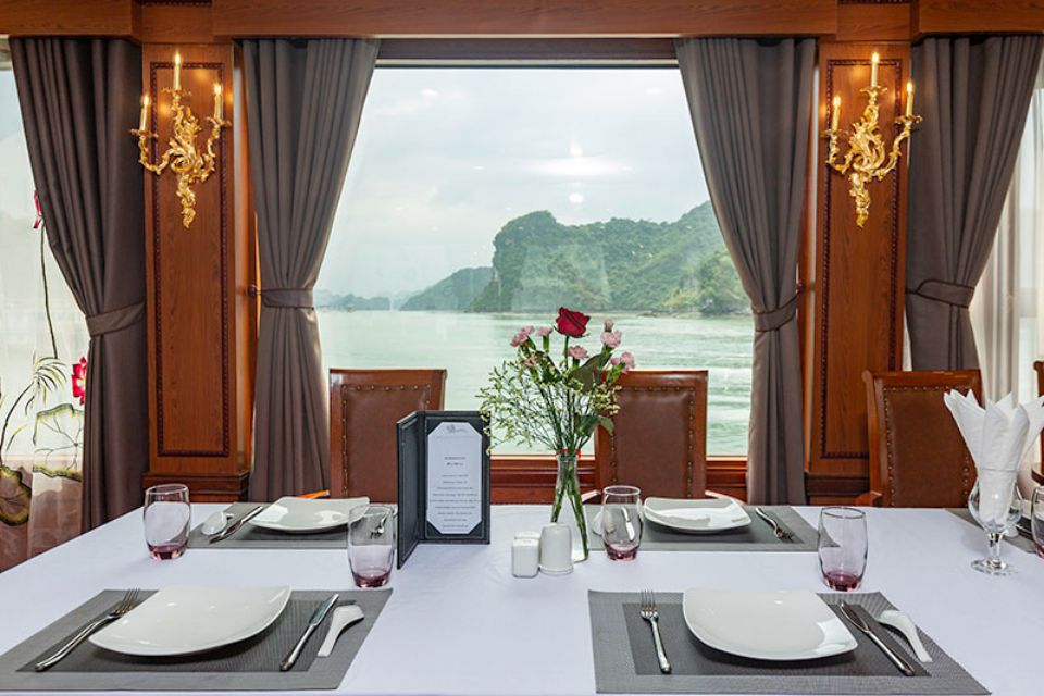 table-set-up-restaurant-2