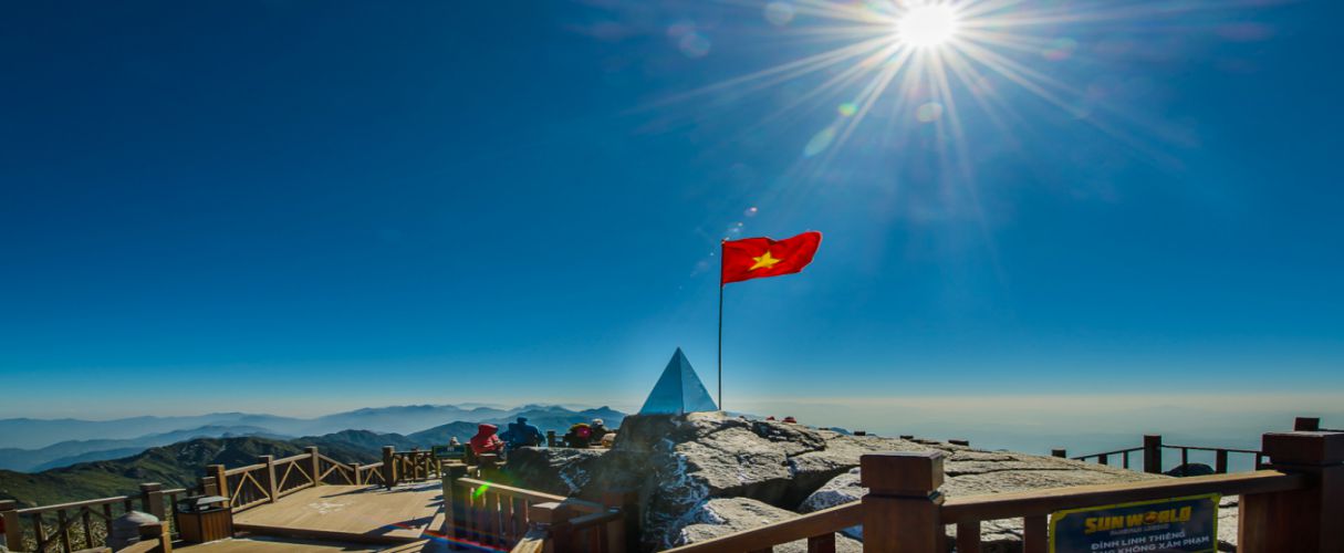 Explore Fansipan peak and Ha Giang 7 days group