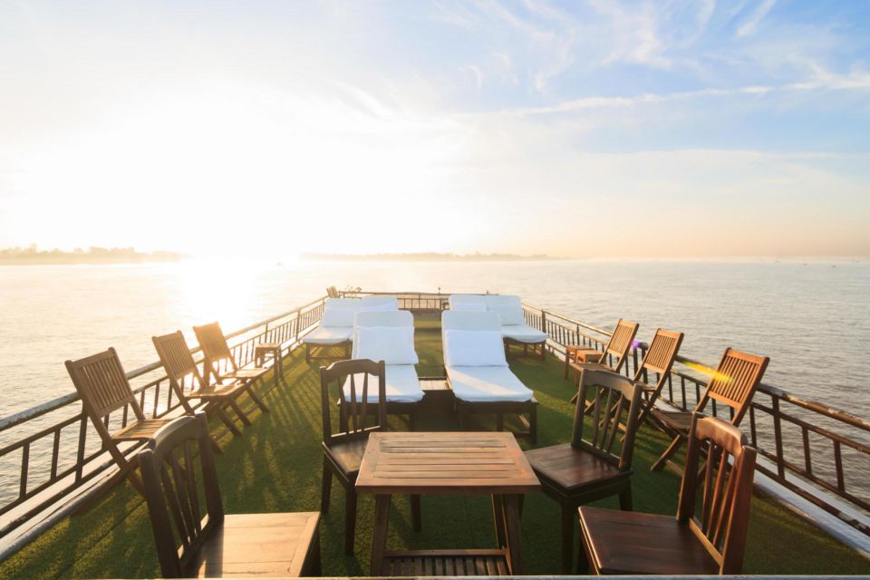 960-le-cochinchine-cruise-sundeck