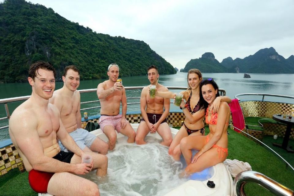 oasis-bay-party-cruise-luxury-boat