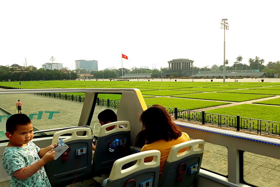 Ho-chi-minh-complex-from-bus-960