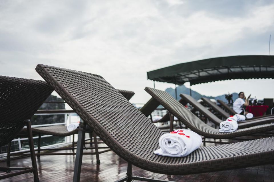sundeck-dragon's-pearl-cruise
