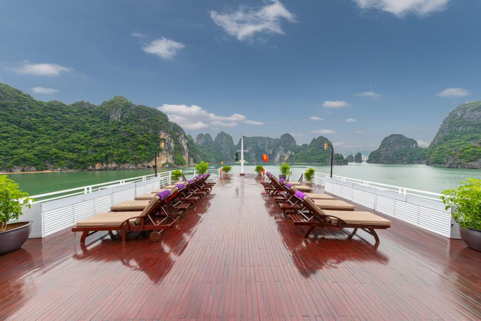 sundek-huong-hai-sealife-cruise-3-days-2-nights-1