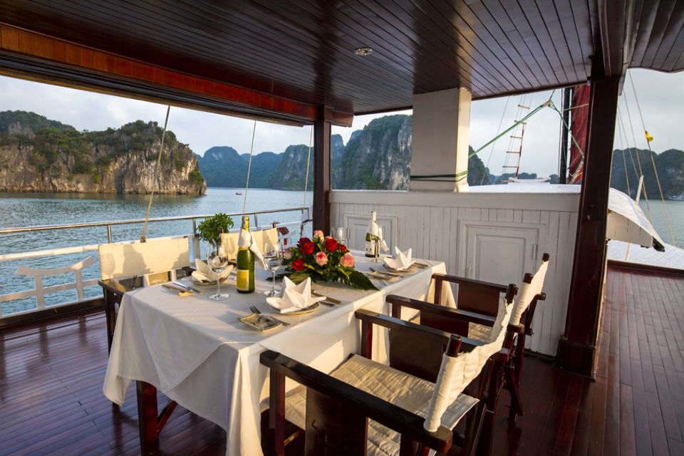restaurant-prince-junk-3-days-2-nights