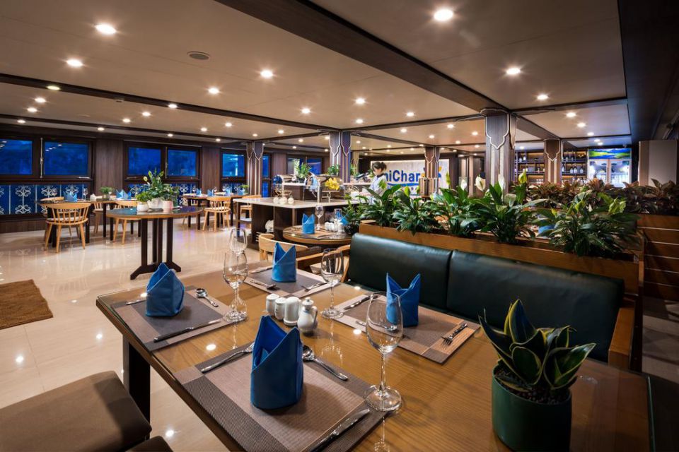 restaurant