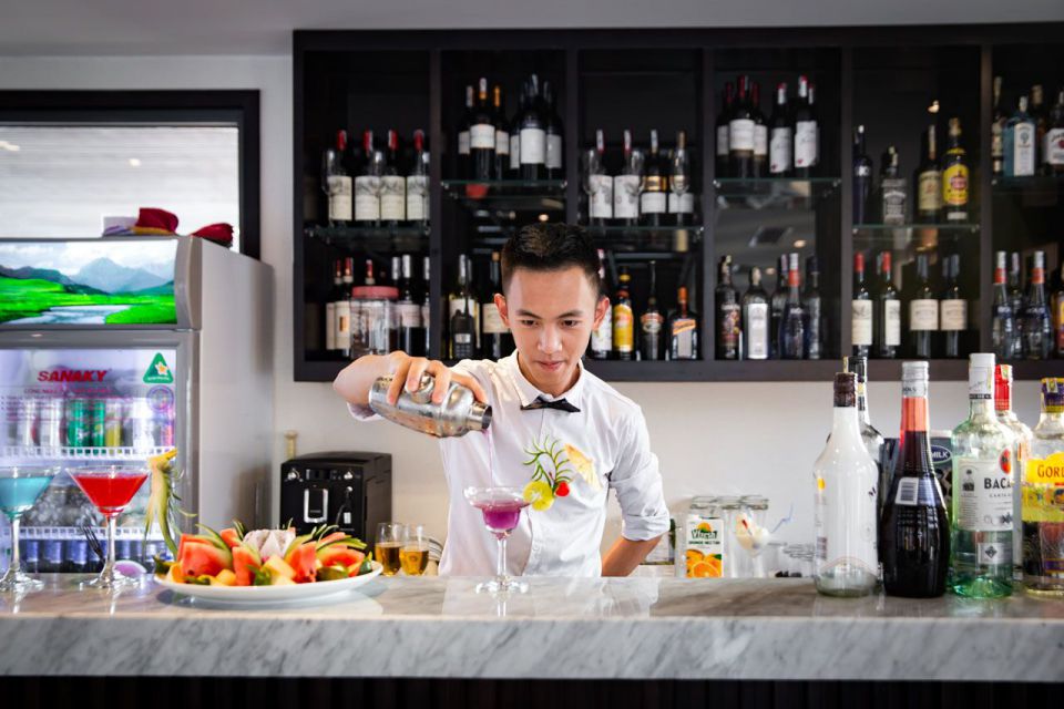 bar