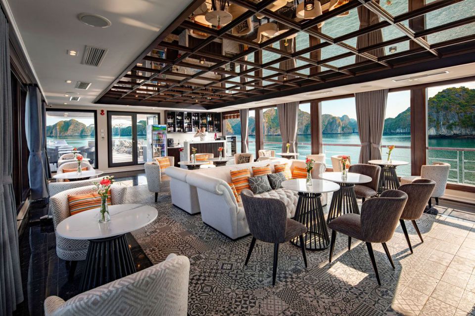 bar-on-top-deck-960