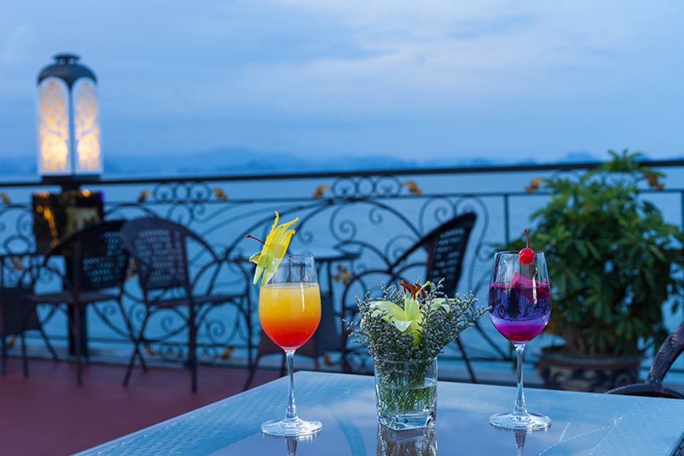 960-sunset-cocktails