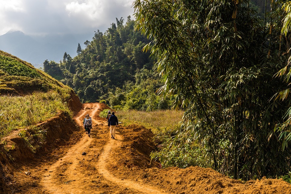 960-trekking-to-lao-chai-village