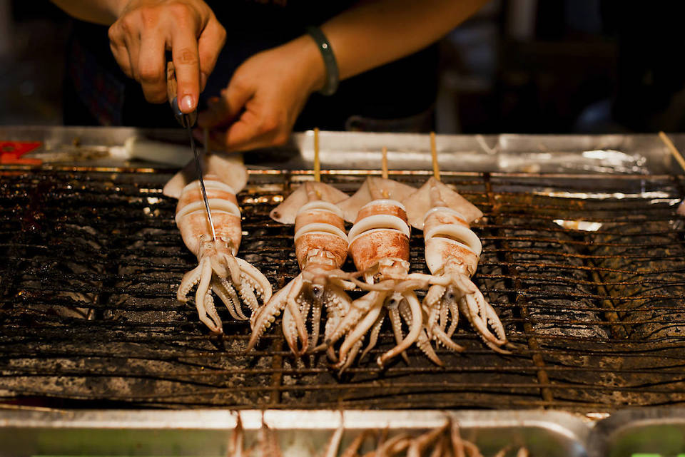 BBQ-sunset-BBQ&night-squid-fishing-in-phu-quoc-3