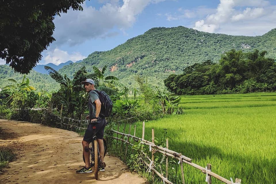 biking-in-mai-chau