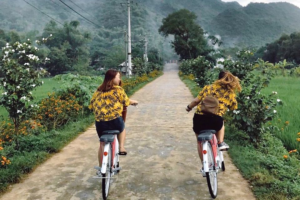 biking-in-mai-chau