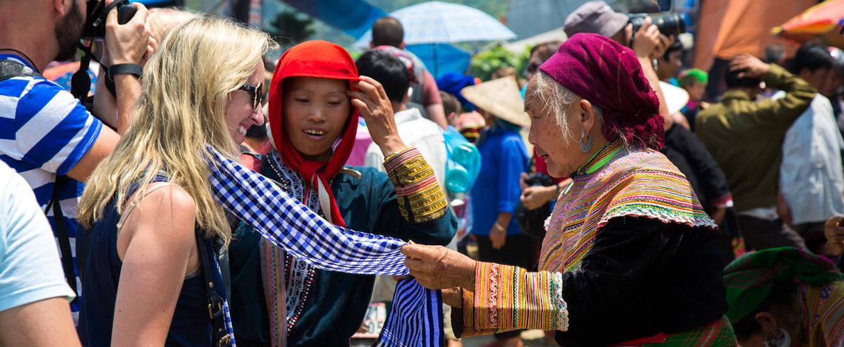 Sapa - Bac Ha Market 3D2N by bus every Friday