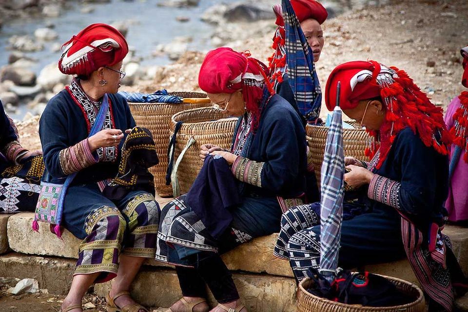 sapa-trekking-and-coc-ly-market-2