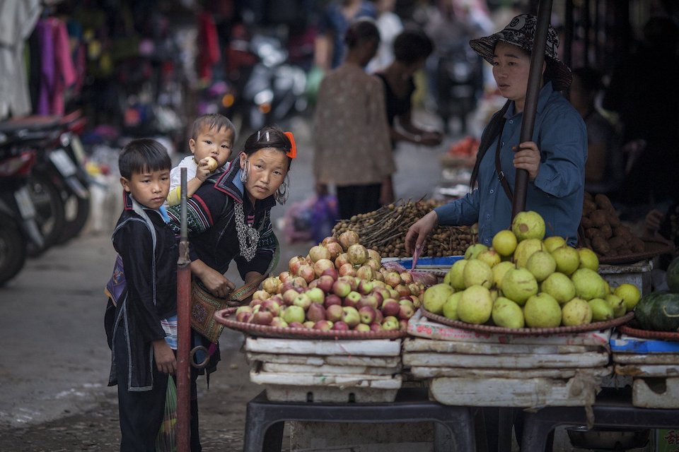 sapa-trekking-bac-ha-market-3d4n-11