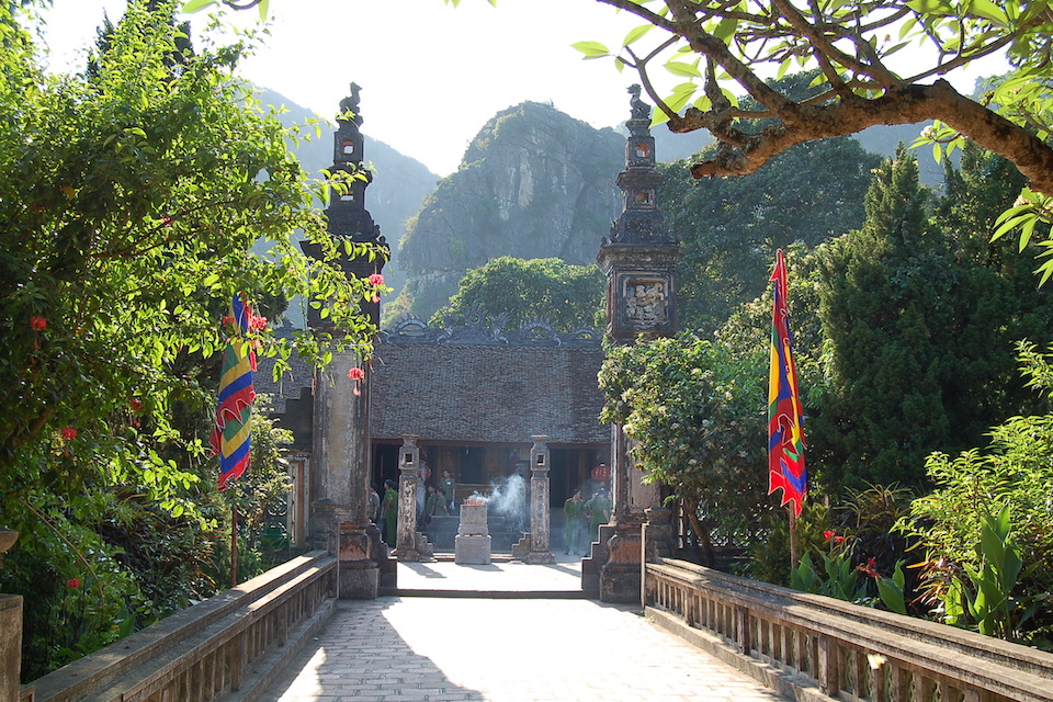 temple-of-dinh-and-le-dynasty
