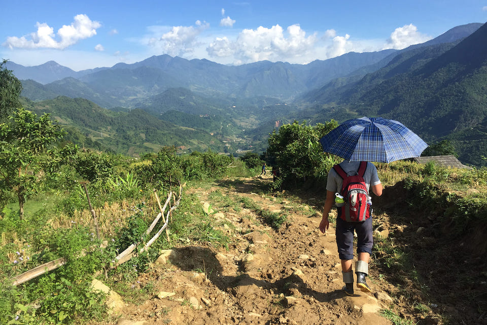 trekking-to-nua-village
