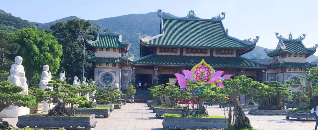 Tam Thai and Linh Ung pagodas