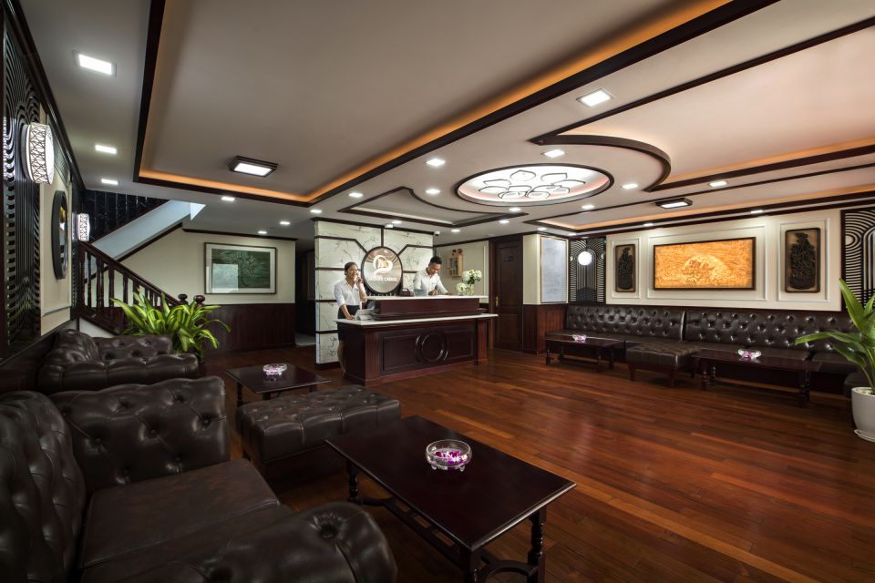 receptionist-area