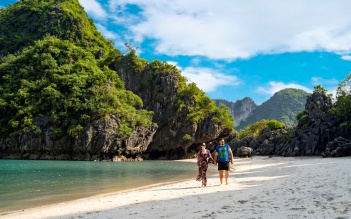 Halong group day trip (Sung Sot - Titop)