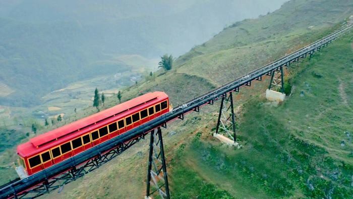 Train to Sapa