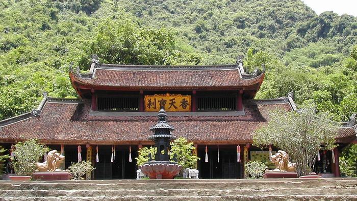 Perfume Pagoda